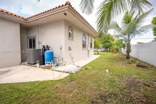 18390 SW 200th St, Miami, FL 33187 - Photo 62
