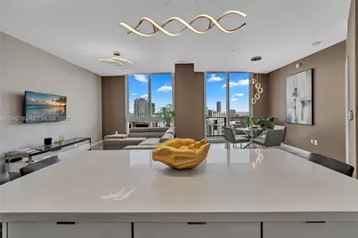 1010 SW 2nd Ave #2201, Miami, FL 33130 - Photo 14