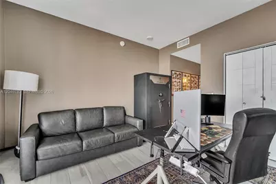 1010 SW 2nd Ave #2201, Miami, FL 33130 - Photo 28