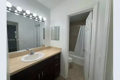 2640 NE 8th Ave #17, Wilton Manors, FL 33334 - Photo 12