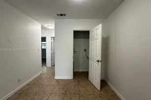 2640 NE 8th Ave, Wilton Manors, FL 33334 - Photo 10