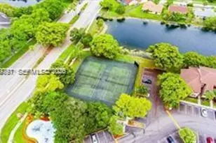 9938 Nob Hill Pl, Sunrise, FL 33351 - Photo 2