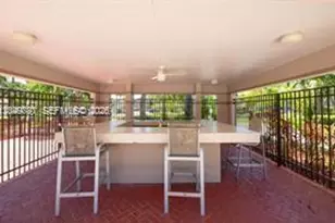 9938 Nob Hill Pl, Sunrise, FL 33351 - Photo 6