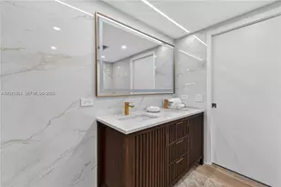 2301 Collins Ave, Miami Beach, FL 33139 - Photo 28