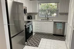 9201 Sunrise Lakes Blvd, Sunrise, FL 33322 - Photo 8