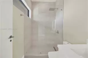 2889 SW 35th Ave, Miami, FL 33133 - Photo 24