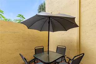 1580 NW 93rd Ave, Pembroke Pines, FL 33024 - Photo 22