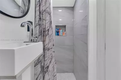 774 NW 49th St, Miami, FL 33127 - Photo 20