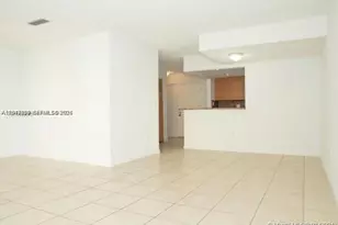 9365 Fontainebleau Blvd, Miami, FL 33172 - Photo 6