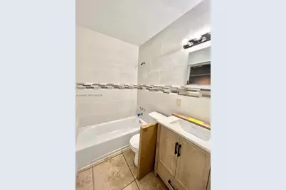 1412 SW 41st Ave #Front, Fort Lauderdale, FL 33317 - Photo 6