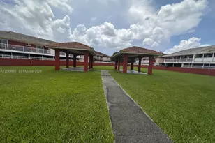 11053 W Okeechobee Rd, Hialeah Gardens, FL 33018 - Photo 24