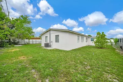 1380 W 60th Ter, Hialeah, FL 33012 - Photo 48