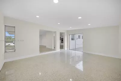 1380 W 60th Ter, Hialeah, FL 33012 - Photo 32