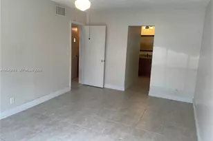 110 Cypress Club Dr, Pompano Beach, FL 33060 - Photo 12