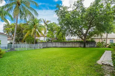 1811 NW 168th Ave, Pembroke Pines, FL 33028 - Photo 48