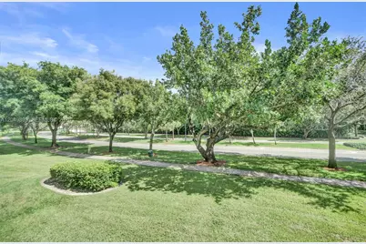 20400 W Country Club Dr #204, Aventura, FL 33180 - Photo 6