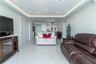 20515 E Country Club Dr, Aventura, FL 33180 - Photo 12
