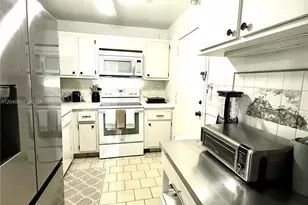 10000 W Bay Harbor Dr, Bay Harbor Islands, FL 33154 - Photo 6
