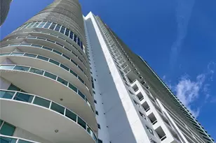 1800 N Bayshore Dr, Miami, FL 33132 - Photo 1