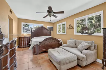 130 NW 78th Ave, Pembroke Pines, FL 33024 - Photo 16