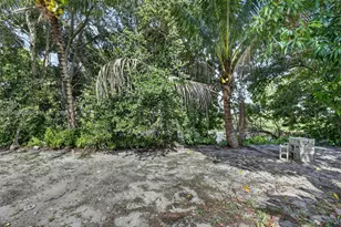 130 NW 78th Ave, Pembroke Pines, FL 33024 - Photo 38