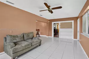 130 NW 78th Ave, Pembroke Pines, FL 33024 - Photo 10