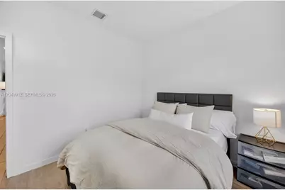 826 SE 17th St, Homestead, FL 33034 - Photo 14