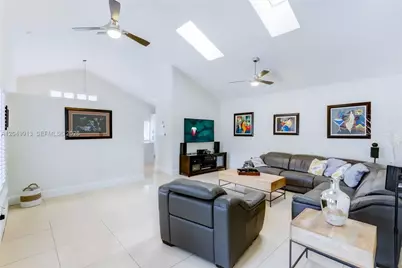 15241 NW 89th Ave, Miami Lakes, FL 33018 - Photo 2