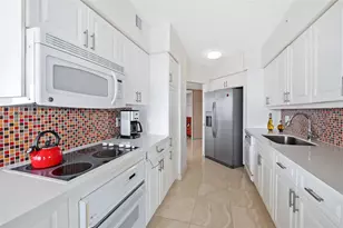 16400 Collins Ave, Sunny Isles Beach, FL 33160 - Photo 10