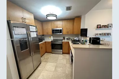 10 Aragon Ave #1113, Coral Gables, FL 33134 - Photo 2