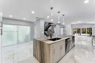 2055 NW 9th St, Delray Beach, FL 33445 - Photo 8