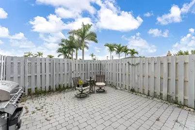 1461 SE 26th Rd, Homestead, FL 33035 - Photo 16