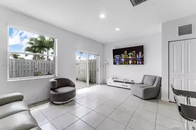 1461 SE 26th Rd, Homestead, FL 33035 - Photo 6