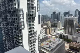300 S Biscayne Blvd, Miami, FL 33131 - Photo 12
