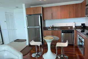 300 S Biscayne Blvd, Miami, FL 33131 - Photo 2