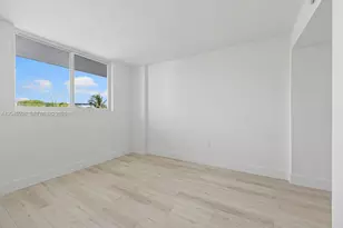 401 Ocean Dr, Miami Beach, FL 33139 - Photo 18