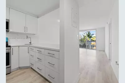 401 Ocean Dr #403, Miami Beach, FL 33139 - Photo 2