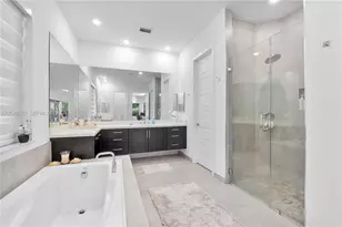10585 Cobalt Ct, Parkland, FL 33076 - Photo 8