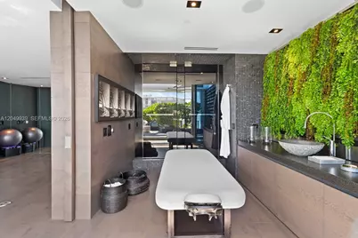 200 Biscayne Boulevard Way #PH-5404, Miami, FL 33131 - Photo 52