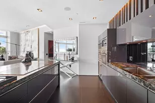 200 Biscayne Blvd Way, Miami, FL 33131 - Photo 14