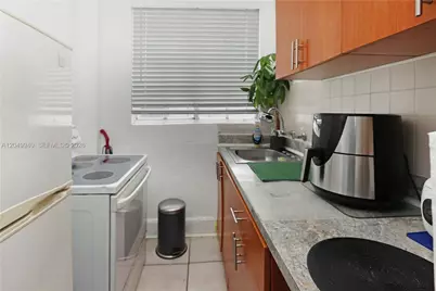 1563 SW 2nd St, Miami, FL 33135 - Photo 30