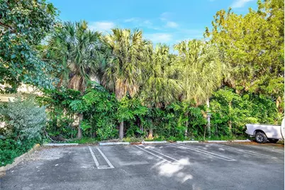 428 Collins Ave #10, Miami Beach, FL 33139 - Photo 22