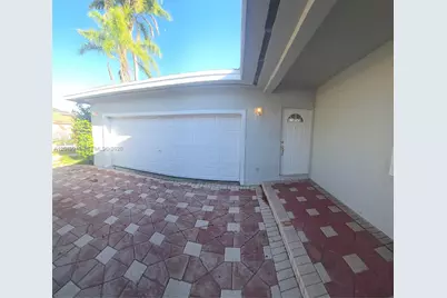 14236 SW 148th Ave, Miami, FL 33196 - Photo 2