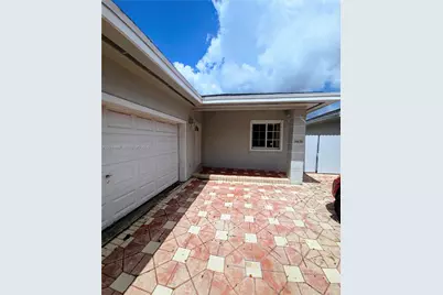 14236 SW 148th Ave, Miami, FL 33196 - Photo 2
