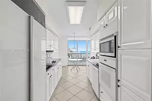 5025 Collins Ave, Miami Beach, FL 33140 - Photo 32