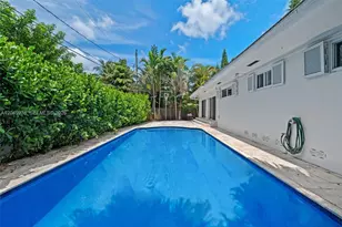 11530 NE 22nd Dr, North Miami, FL 33181 - Photo 32