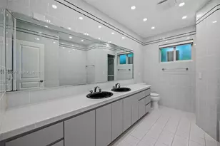 11530 NE 22nd Dr, North Miami, FL 33181 - Photo 28