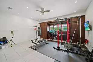 11530 NE 22nd Dr, North Miami, FL 33181 - Photo 32