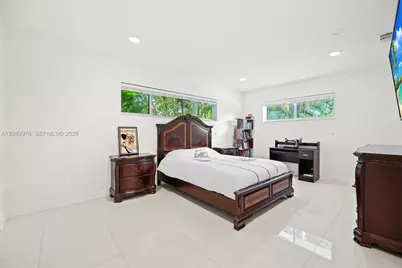 11530 NE 22nd Dr, North Miami, FL 33181 - Photo 30