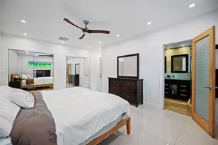 11530 NE 22nd Dr, North Miami, FL 33181 - Photo 22